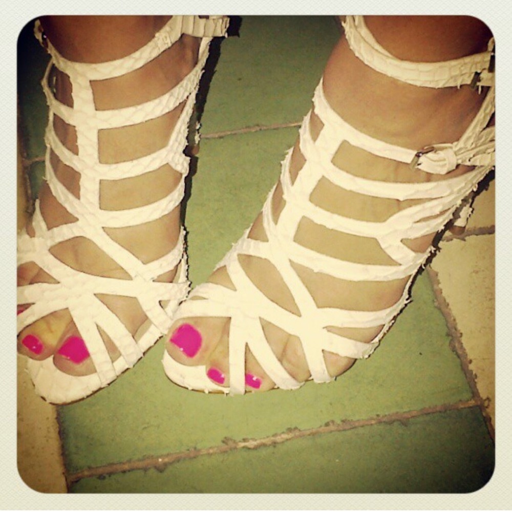 MY FAVE babies! White stiletto sandal